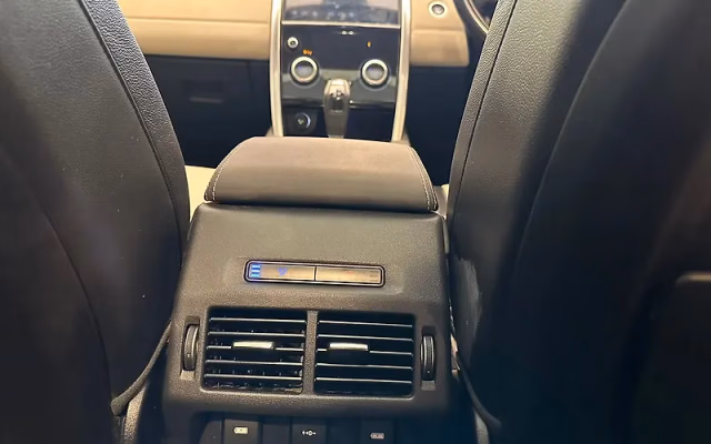 Land Rover Land Rover Discovery view 5