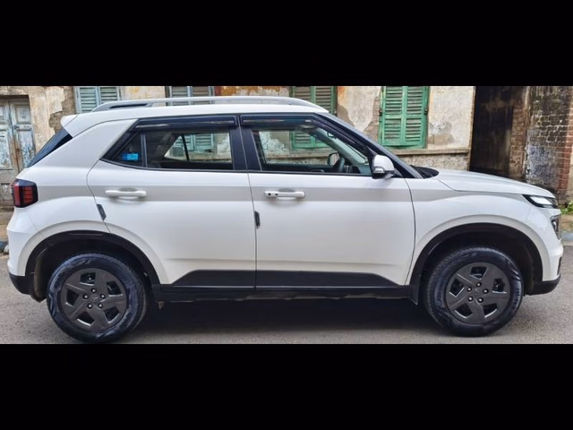 Hyundai Hyundai Venue view 3