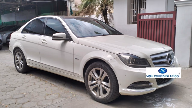 Mercedes-Benz Mercedes-Benz C-Class view 2