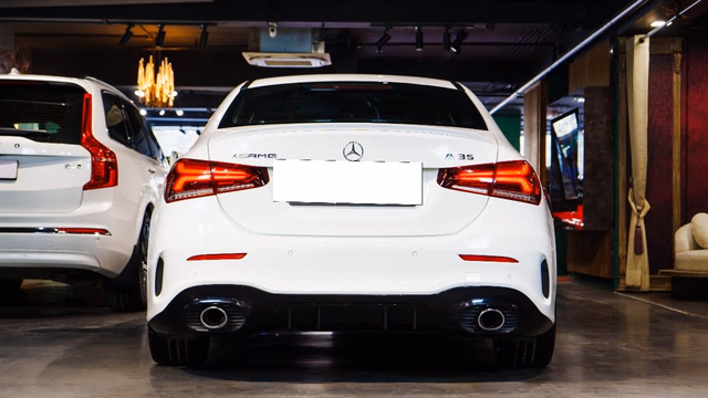 Mercedes-Benz Mercedes-Benz AMG A 35 view 4