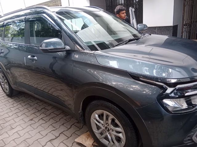 Kia Kia Carens view 3