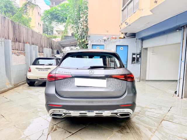 Mercedes-Benz Mercedes-Benz GLC view 3