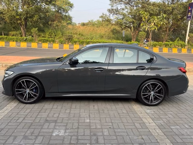 BMW BMW 3 Series view 5