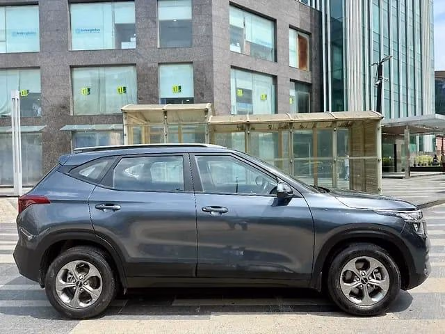 Kia Kia Seltos view 3