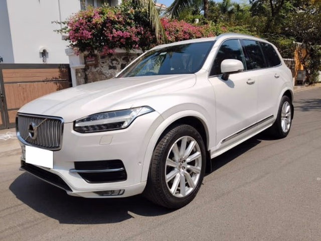 Volvo Volvo XC90 view 2