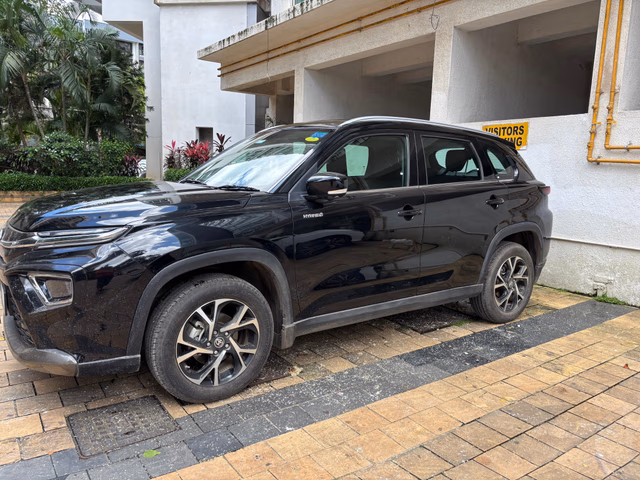 Toyota Toyota Hyryder view 2