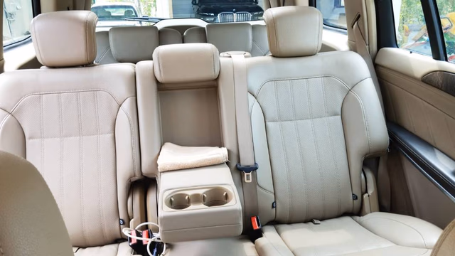 Mercedes-Benz Mercedes-Benz GL-Class view 4