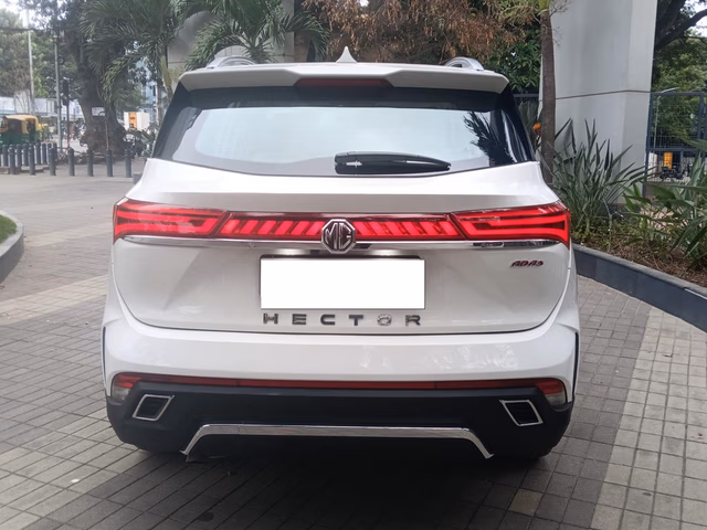 MG MG Hector view 5