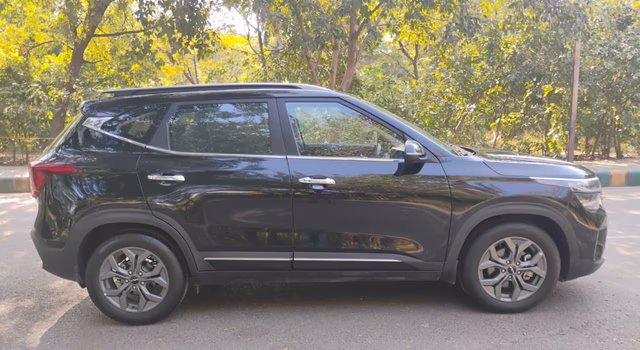 Kia Kia Seltos view 3