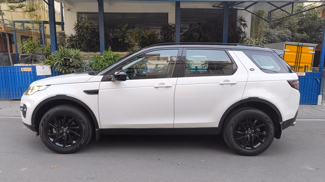 Land Rover Land Rover Discovery Sport view 5