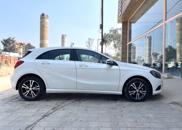 Mercedes-Benz Mercedes-Benz A Class view 3