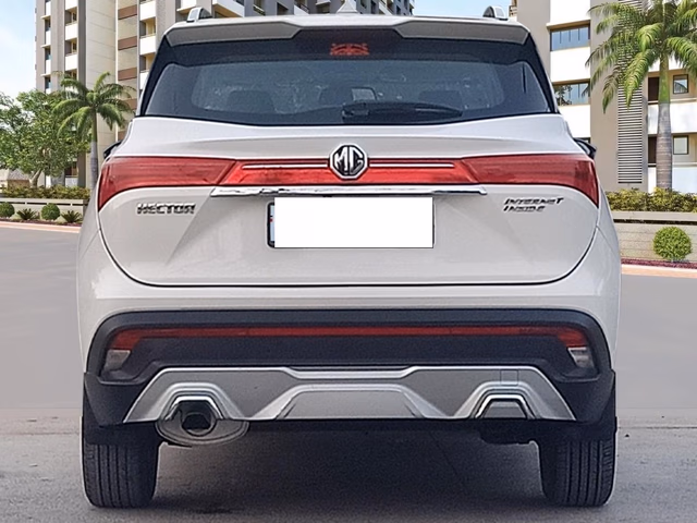 MG MG Hector view 4