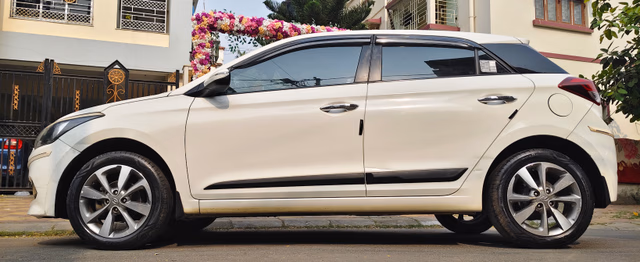 Hyundai Hyundai i20 view 4