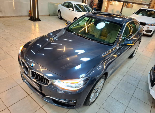 BMW BMW 3 Series GT view 4