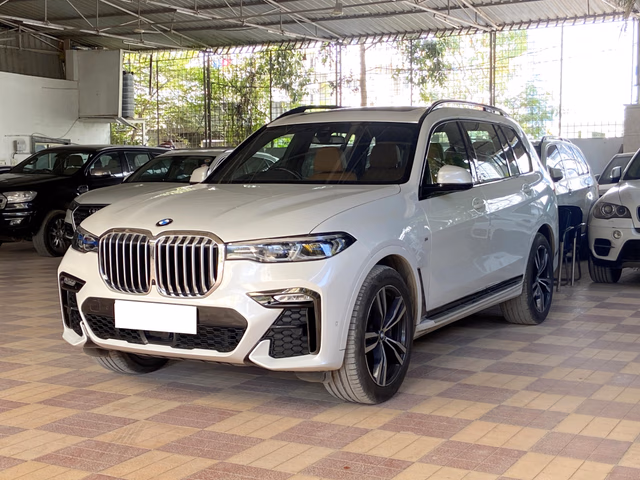 BMW BMW X7 view 4