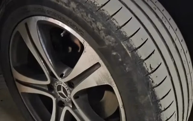 Mercedes-Benz Mercedes-Benz E-Class view 3