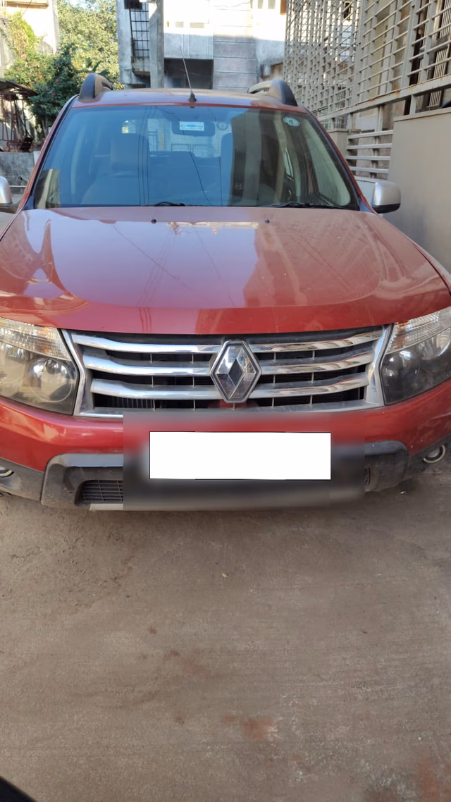 Renault Renault Duster view 2