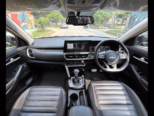 Kia Kia Seltos view 4