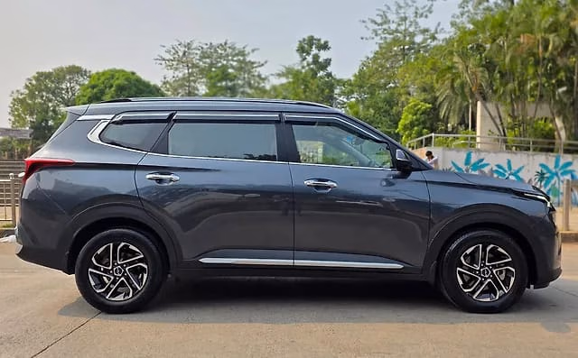 Kia Kia Carens view 3