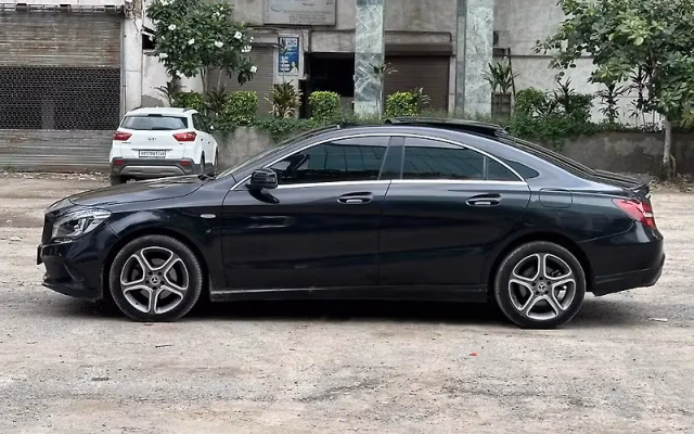 Mercedes-Benz Mercedes-Benz CLA view 4