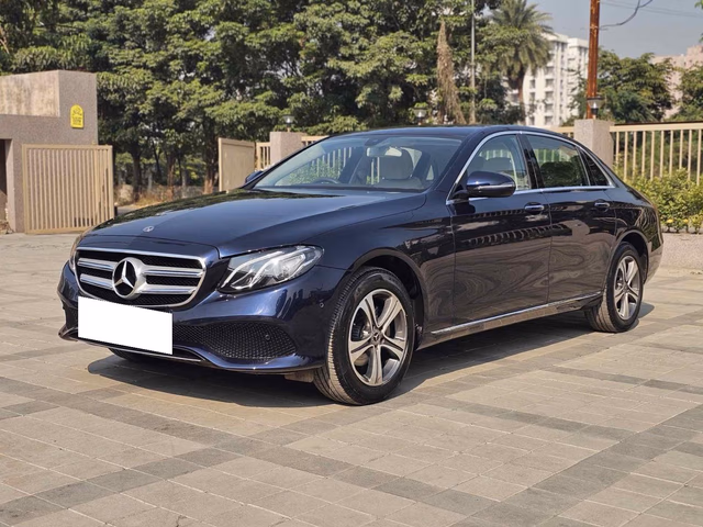 Mercedes-Benz Mercedes-Benz E-Class view 4