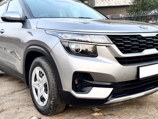 Kia Kia Seltos view 2