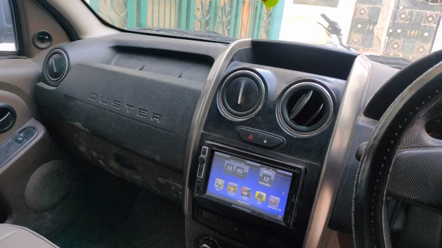 Renault Renault Duster view 5