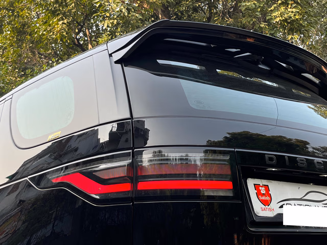 Land Rover Land Rover Discovery view 3