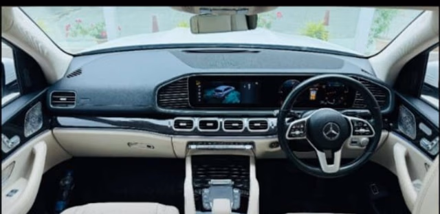 Mercedes-Benz Mercedes-Benz GLS view 5