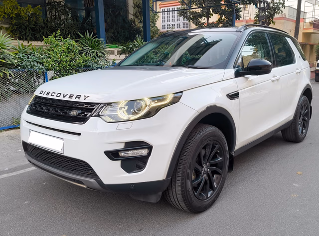 Land Rover Land Rover Discovery Sport view 2