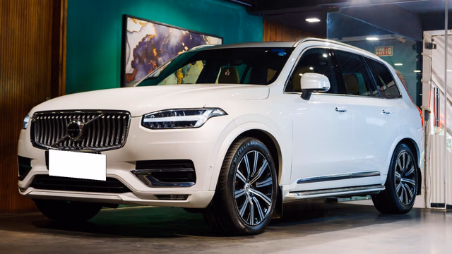 Volvo Volvo XC90 view 4