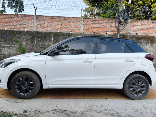 Hyundai Hyundai i20 view 5