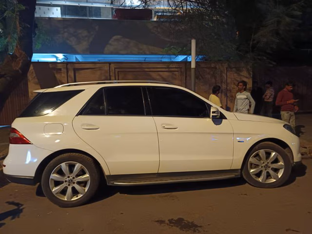 Mercedes-Benz Mercedes-Benz M-Class view 3