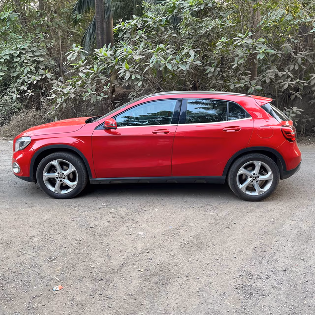 Mercedes-Benz Mercedes-Benz GLA Class view 5