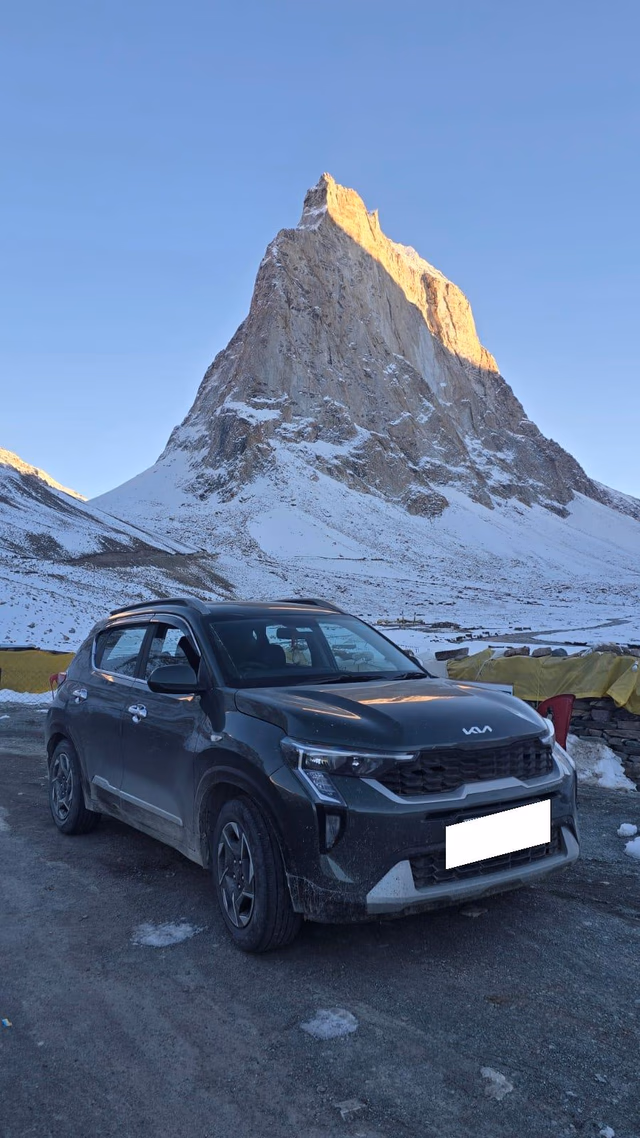 Kia Kia Sonet view 2