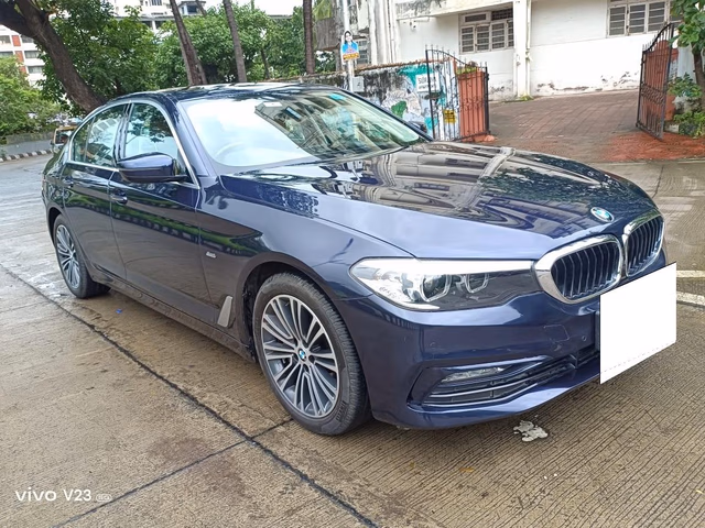 BMW BMW 5 Series view 2