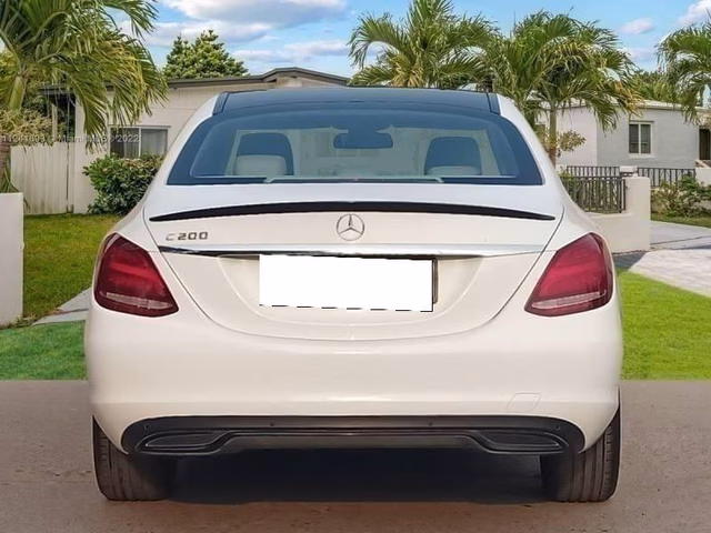Mercedes-Benz Mercedes-Benz C-Class view 4
