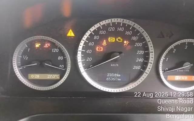 Mercedes-Benz Mercedes-Benz C-Class view 5