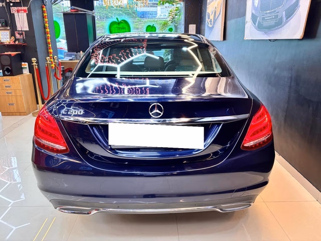 Mercedes-Benz Mercedes-Benz C-Class view 3