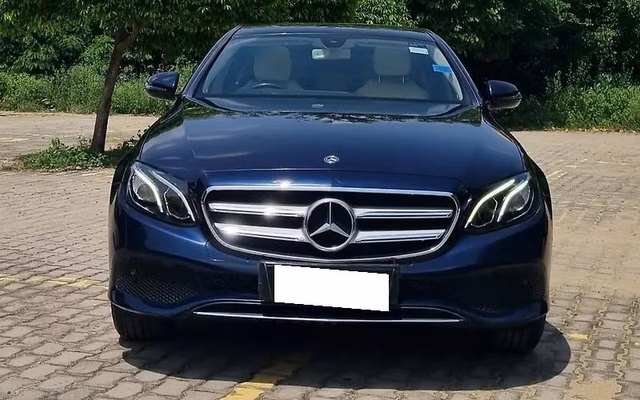 Mercedes-Benz Mercedes-Benz E-Class view 4