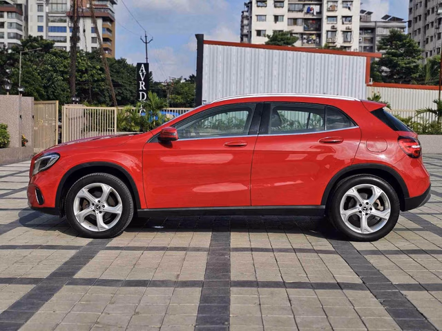 Mercedes-Benz Mercedes-Benz GLA Class view 5