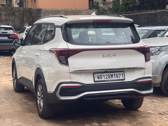 Kia Kia Carens view 3