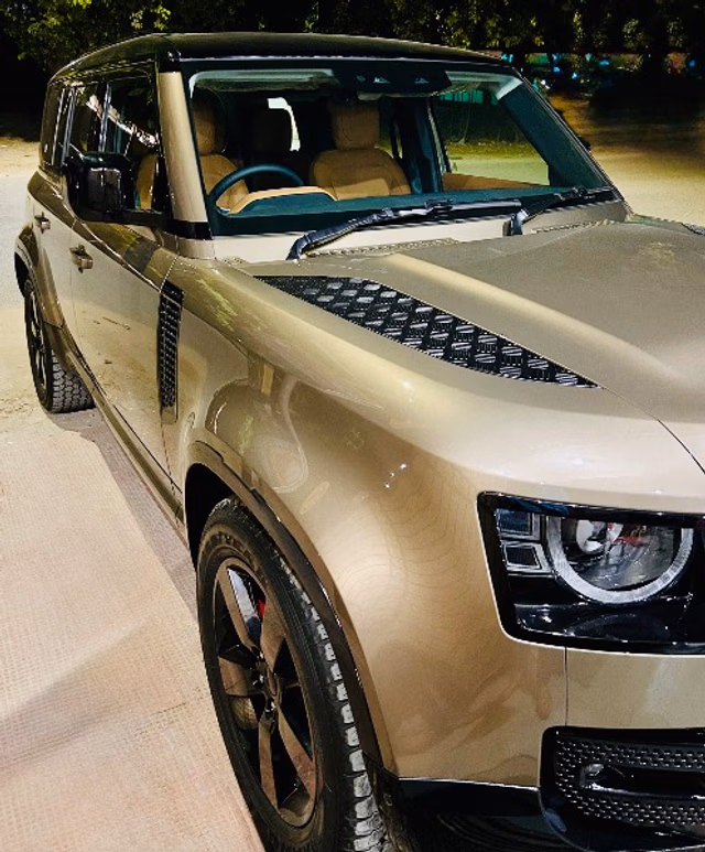 Land Rover Land Rover Defender view 3