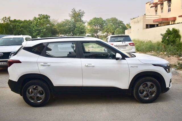 Kia Kia Seltos view 5