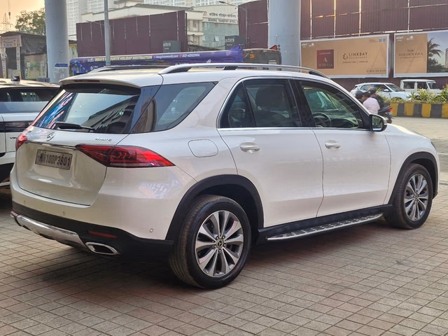 Mercedes-Benz Mercedes-Benz GLE view 2