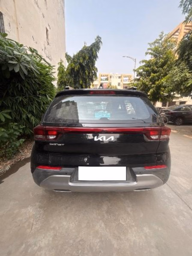 Kia Kia Sonet view 3