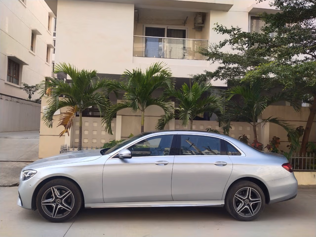 Mercedes-Benz Mercedes-Benz E-Class view 5