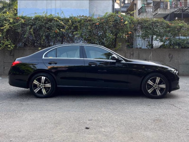 Mercedes-Benz Mercedes-Benz C-Class view 3