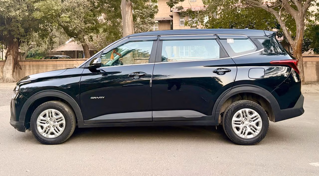 Kia Kia Carens view 4