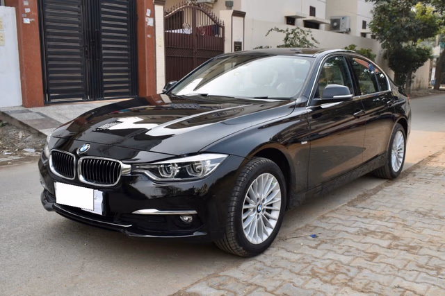BMW BMW 3 Series view 4
